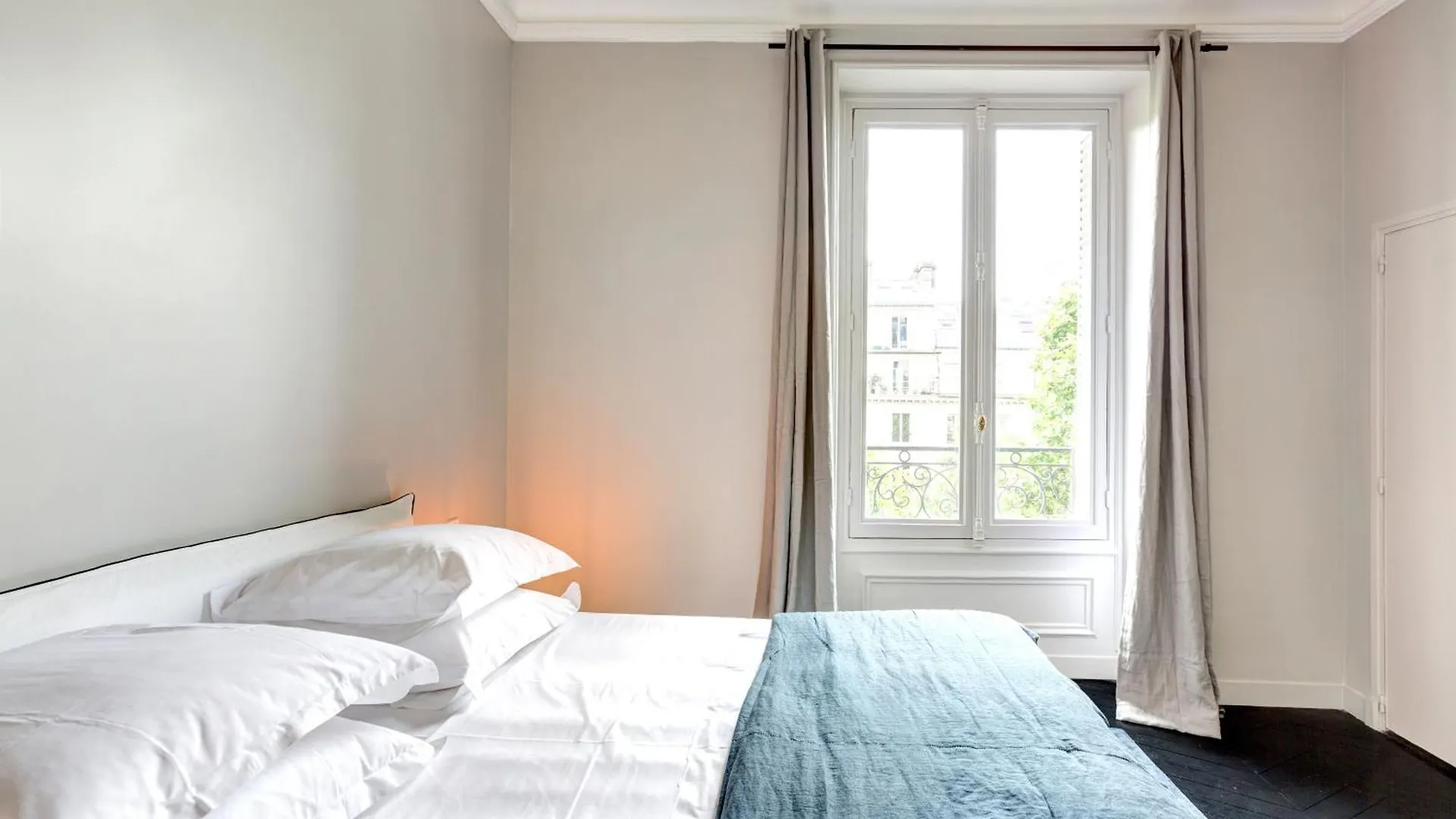 Drouot Luxe Apartment Paris