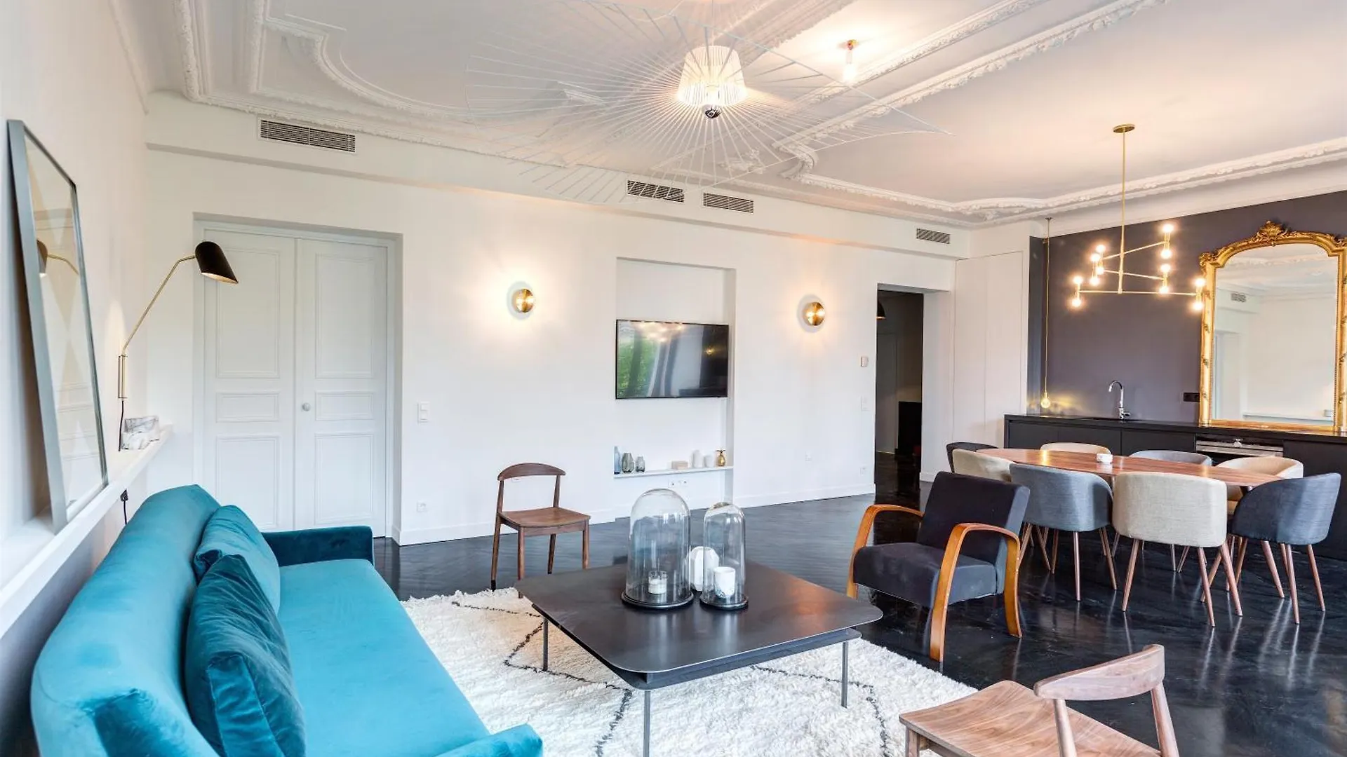 Drouot Luxe Apartment Paris