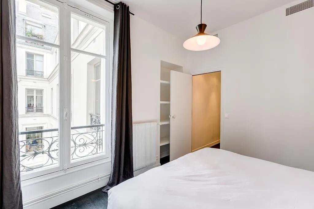 Drouot Luxe Apartment Paris